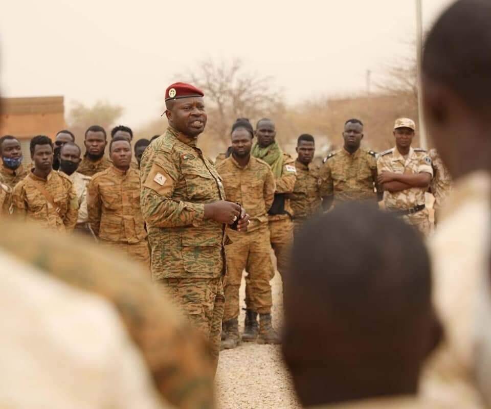 La Guinée et le Burkina repoussent l’ultimatum de la Cedeao