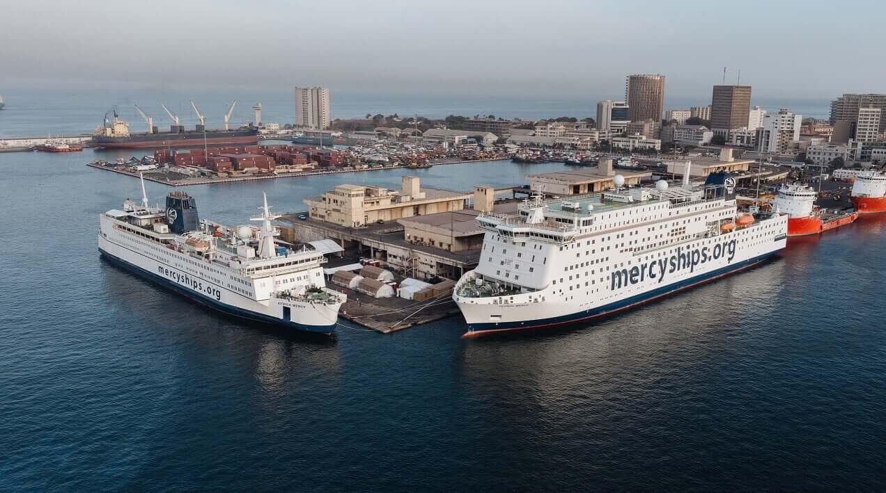 Dakar/Macky Sall inaugure « le plus grand navire-hôpital civil au monde »